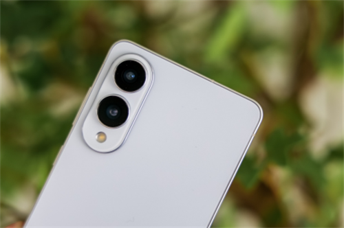 以轻薄为基准 三星Galaxy S25 Edge重构智能手机体验