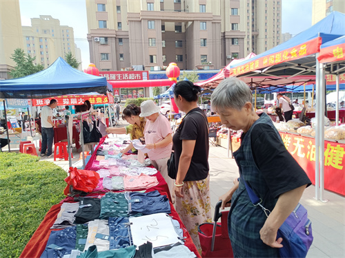 【皇姑区明廉街道塔湾社区】志愿服务践初心 “睦邻市集”进家门