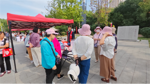 塔湾欣城社区开展便民惠民大集,践行“两邻”理念暖民心