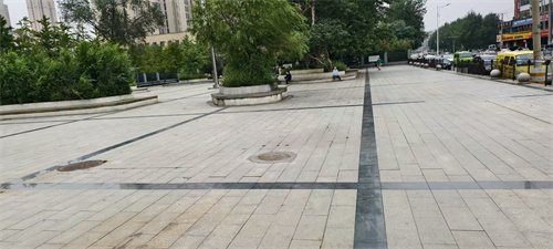 皇姑区明廉街道天山社区:路面“微整形”