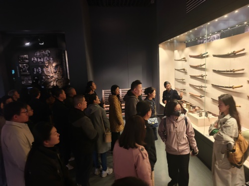 传承红色基因 砥砺初心使命——皇姑区明廉街道明北社区组织党员赴“九一八”历史博物馆开展主题党日活动