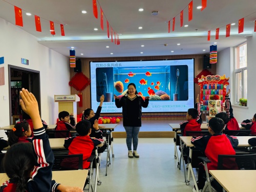 ʹֵЯֳѧУչУ԰ Ҹͼ