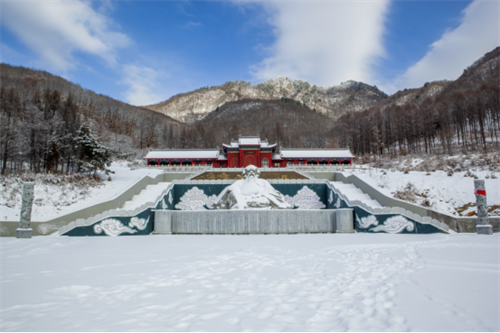 �����ִ�������Ȧ���ι����ذ���Ϯ 100��������·����������ѩʢ��