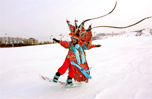 �����ִ�������Ȧ���ι����ذ���Ϯ 100��������·����������ѩʢ��