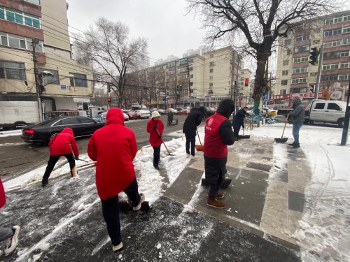 ��ѩ��������ͨ ־Ըɨѩů���ġ����ʹ��������ֵ�����������չ��ѩ�ж�