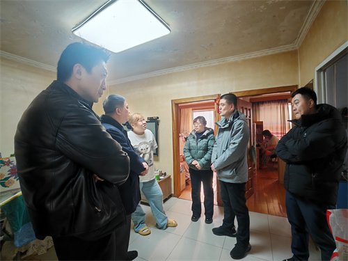 沈阳市医疗保障局规划财务与法规处党支部走访明北社区困难群体