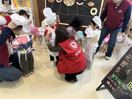 萌娃闹元宵 巧手做汤圆——塔湾社区开展元宵节民俗体验活动