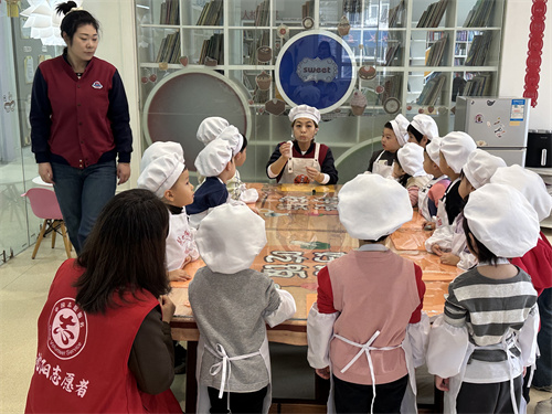 萌娃闹元宵 巧手做汤圆——塔湾社区开展元宵节民俗体验活动