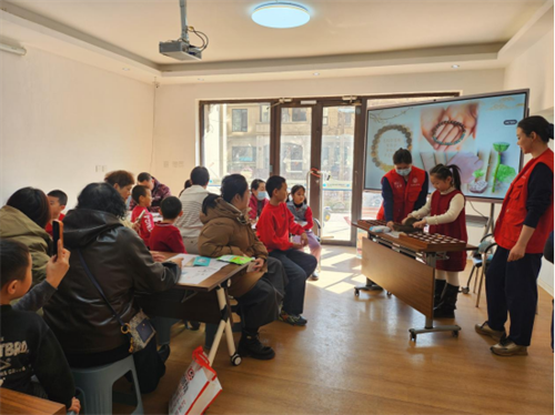 “香”约三月,与爱“童”行——明廉街道中海东社区开展三八国际妇女节亲子活动