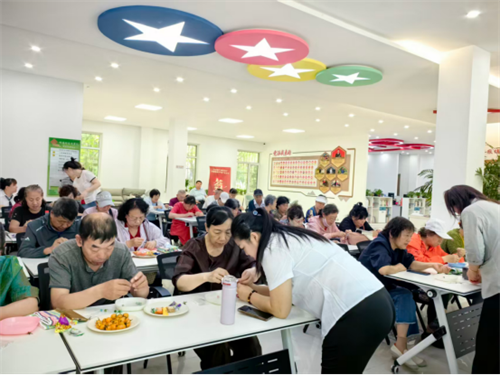 珠链凝雅韵 手作暖人心——塔湾欣城社区开展古风手链DIY手工活动